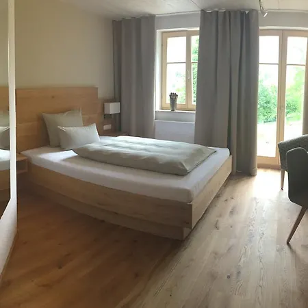 Hotel Landgasthof Zum Muller *